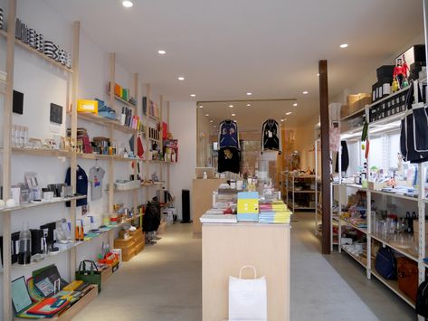 14 of our favorite Parisian concept stores | Vogue France Paris Vogue, Concept Stores, Design Japonais, Vogue France, Beauty Corner, Sixties Fashion, Select Shop, Three Floor, Mens Designer Fashion