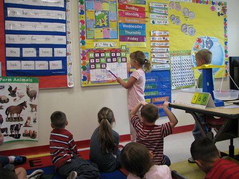 preschool classroom ideas | Kindergarten Classroom Picture | Flickr - Photo Sharing! Classroom Pictures, Have Fun Teaching, Elementary Activities, Resources For Teachers, Free Your Mind, Education Organization, Education Motivation, Education Kindergarten, Common Core Math