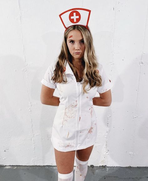 Hot Doctors Female Costume, Cute Nurse Costume, Creepy Nurse Costume, Killer Nurse Costume, Classic Halloween Costumes For Women, Halloween Nurse Costumes, Nurse Outfit Halloween, Nurse Costume Women, Halloween Nurse Makeup