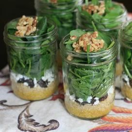 Make-Ahead Spinach Salad in a Jar Roasted Vegetables Pasta, Noodle Salads, Easy Weekday Dinners, Vegetables Pasta, Vegetable Salads, Easy Weekday Meals, Spinach Salad Recipes, Roasted Vegetable Recipes, Peanut Butter Oatmeal Cookies