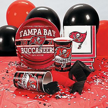 NFL® Tampa Bay Buccaneers™ Party Supplies Tampa Bay Buccaneers Cake, Tampa Bay Buccaneers Birthday Party, Tampa Bay Buccaneers Door Wreath, Nfl Party, Football Fever, Tampa Bay Bucs, Nfl Gear, Black Balloons, Tailgate Party