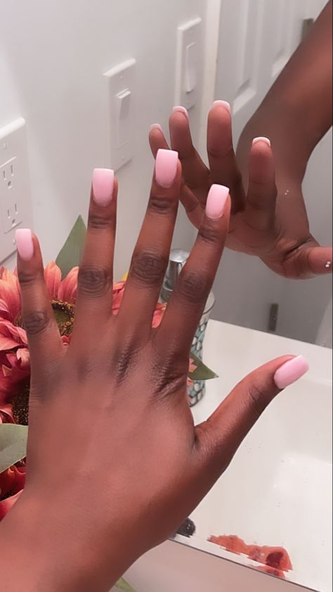 Pink Ombré Short Nails, Nude Pink Nails Black Women, Pink Nail Overlay, Soft Pink Nails Short, Soft Pink Ombre Nails, Short Matte Acrylic Nails, Short Light Pink Nails With Design, Soft Pink Gel Nails, Short Nails Light Pink