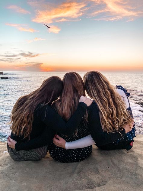 Sisters Hugging, Meditation In Nature, Friendship Poses, 3 Bff, Sisters Photoshoot Poses, Sister Photography, Friend Stuff, Sisters Photoshoot, Belief In God