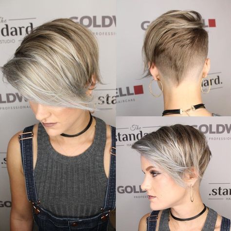 Pixie undercut with toned bangs Beige Bob, Current Haircuts, Dunner Wordend Haar, Half Shaved Hair, Golden Highlights, Edgy Pixie, Edgy Haircuts, Edgy Short Hair, Edgy Hair