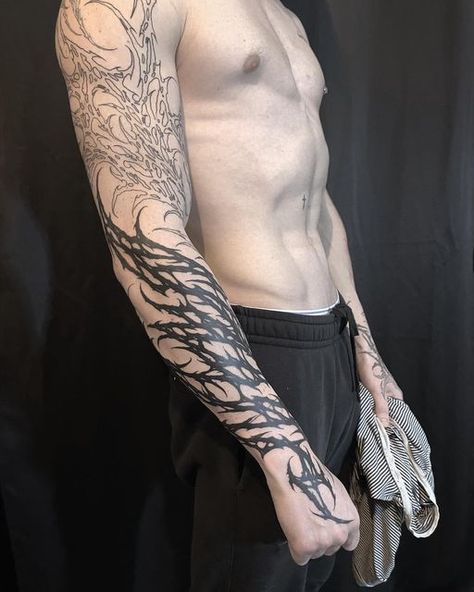 𝔘𝔪𝔟𝔯𝔄 on Instagram: "Some progress on this one Thank you. . . . . . #goth #neotribal #neotribaltattoo #lettering #darklettering #darkletters #tattoo #trashtattoo #blacktattoo #deathcore #organic #organictattoo #grindcore #dsbm #strasbourg" Sigil Tattoo Sleeve, Full Arm And Hand Tattoo, Goth Men Tattoo, Viking Tattoos Arm, Gothic Arm Sleeve Tattoo, Aggrogoth Tattoo Arm, Tree Sleeve Tattoo For Men, Goth Tattoo Men, Grindcore Tattoo