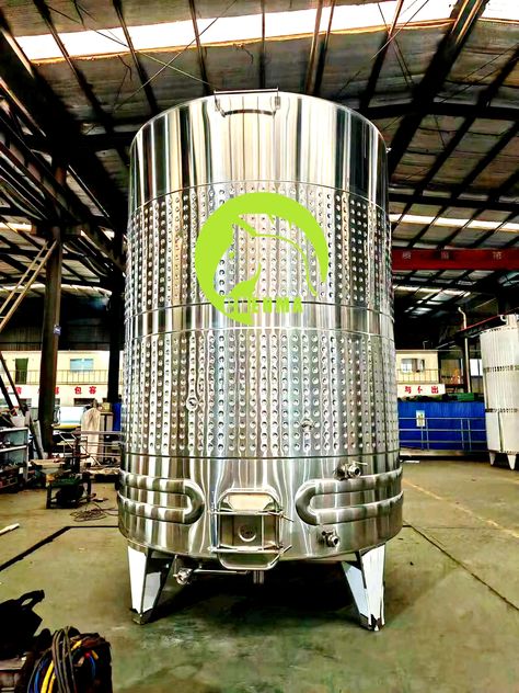 200HL wine fermentation tanks  with cooling jacket and sprial heating channel ! 
#winetank #winefermentationtank #winestorage #winery #vineyards #winemaker #vino 
Web:www.sdchenma.com
Email:admin@sdchenma.com
Whatsapp:008613789827830 Wine Fermentation, Wine Tanks, Wine Storage, Cool Jackets, Temperature Control, Heat, Wine