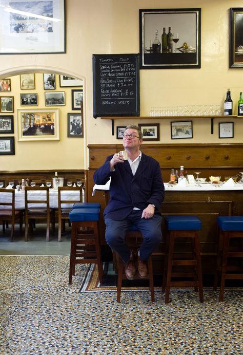 Fergus Henderson of St John restaurant London happily at Sweetings St John Restaurant, Fergus Henderson, Airplane Food, Restaurant London, Restaurants In London, British Pub, Hotel Interior Design, Go To New York, London Restaurants