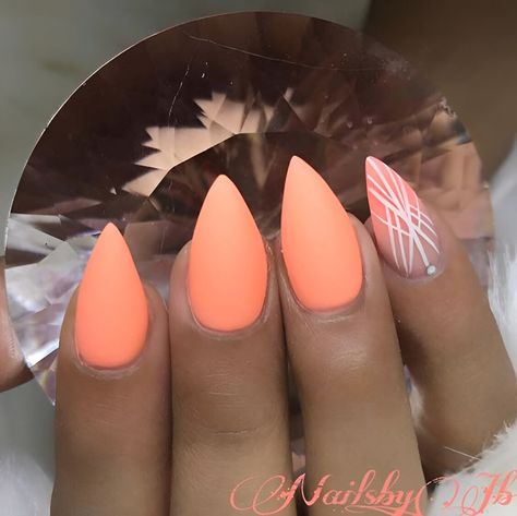 Spring Nails Stiletto, Pointy Nail Designs, Short Stiletto Nails, Matte Stiletto Nails, Basic Nail, Acrylic Nails Stiletto, Stilleto Nails Designs, Stiletto Nails Short, Short Stiletto