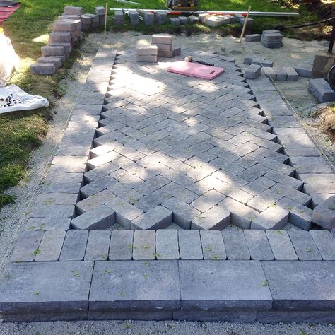 Walkway With Pavers, Diy Patio Pavers, Brick Paver Patio, Paver Designs, Patio Pavers Design, Patio Pavers, Outdoor Walkway, Paver Walkway, Brick Pavers