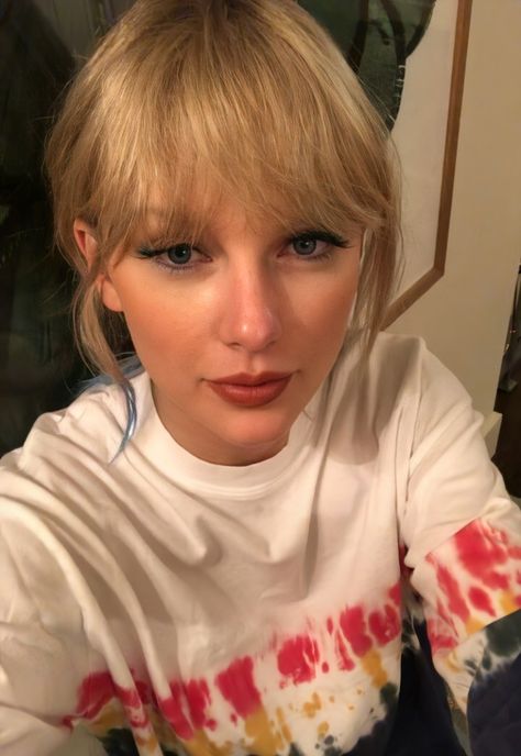 Taylor Swift Selfie, Meredith Swift, The Ellen Show, Olivia Benson, All About Taylor Swift, Meredith Grey, Taylor Swift Concert, Live Taylor, Swift 3