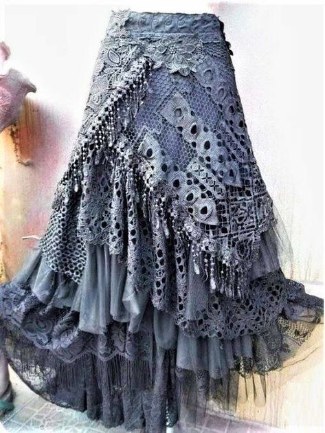 Vetement Hippie Chic, Återvinna Jeans, Look Hippie Chic, Small Bathroom Ideas Black, Bathroom Ideas Black, Skirt Diy, Estilo Hippie, Nature Dress, Small Bathroom Ideas Modern