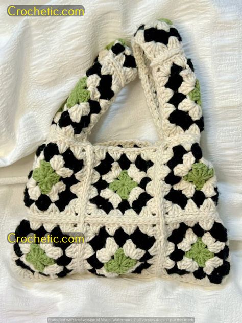 Crafty Kawaii Colors: Beginner Grid Patterns for Crochet Tops Granny Square Purse Pattern Free, Granny Square Bags, Granny Square Crochet Bag, Crochet Granny Square Bag, Sac Granny Square, Granny Square Top, Confection Au Crochet, Granny Square Bag, Wristlet Bag