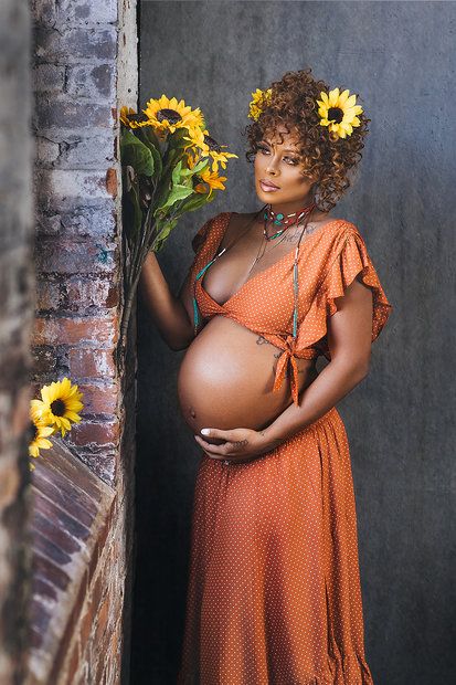 Black Women Maternity Shoot, Maternity Shoot Outfit, Eva Marcille, Maternity Photography Poses Couple, Maternity Photography Poses Pregnancy Pics, Maternity Photoshoot Outfits, Maternity Photoshoot Poses, Pretty Pregnant, Maternity Chic