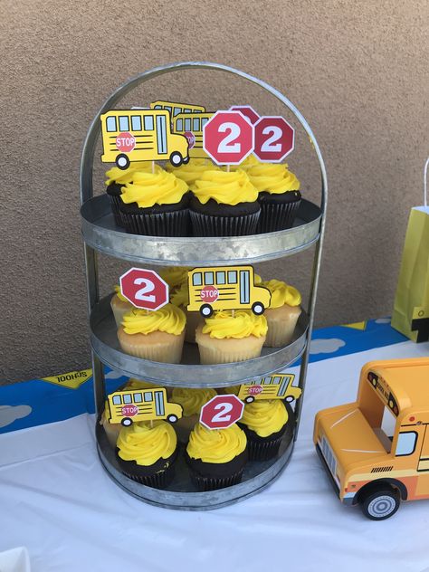 School Bus Cupcake Cake, Wheel On The Bus Birthday Theme, Wheels On The Bus Cupcakes, School Bus Cupcakes, School Bus Theme Birthday Party, Wheels On The Bus Birthday Party, Bus Cupcakes, School Bus Birthday Party, Wheels On The Bus Party