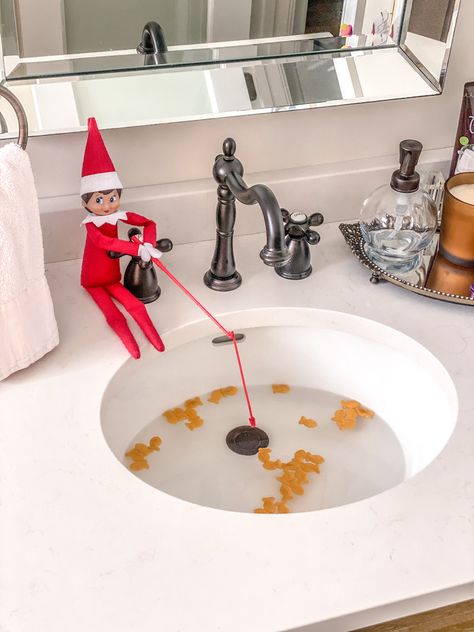 Elf On The Shelf Fishing Goldfish, Elf Fishing For Goldfish, Dancing Elf On The Shelf, Elf On The Shelf Ideas For Toddlers First Time, Elf 2023, Elf Ideas Easy, Easy Elf On The Shelf, Easy Elf, Goldfish Crackers