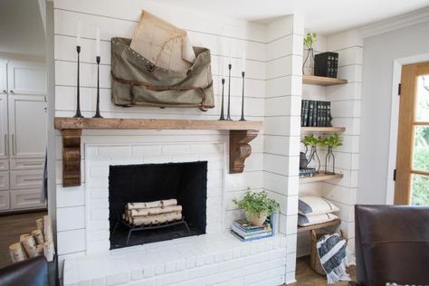 It's no secret that Chip and Joanna Gaines are fans of designing with shiplap, a rough-sawn pine paneling often used in barns and historic homes. Get inspired by some of the most spectacular ways the 'Fixer Upper' stars have used this versatile material. Joanna Gaines Fireplace, Farmhouse Fireplace Mantel Decor, Modern Farmhouse Fireplace Mantel, Fixer Upper Fireplace, Farmhouse Fireplace Mantel, Fixer Upper Designs, Farmhouse Fireplace Mantels, Modern Farmhouse Fireplace, Fixer Upper Living Room