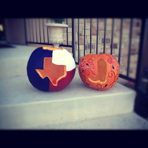 Texas proud pumpkins for All those Texans in I love in my life!! Cowboy Boot Pumpkin Carving, Texas Halloween, Pumpkins Carving, Best T Shirts, Texas Decor, Texas Forever, Texas Shirts, Texas Girl, Pumpkin Ideas