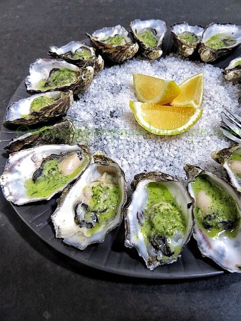 Gin and Cucumber Vinaigrette for Oysters – Please Pass the Recipe Oyster Plating Ideas, Oysters Serving Ideas, Oyster Presentation Ideas, Oyster Platter Presentation, Raw Oyster Toppings, Oyster Vinaigrette, Oysters Aesthetic, Oyster Dinner, Dill Cucumber