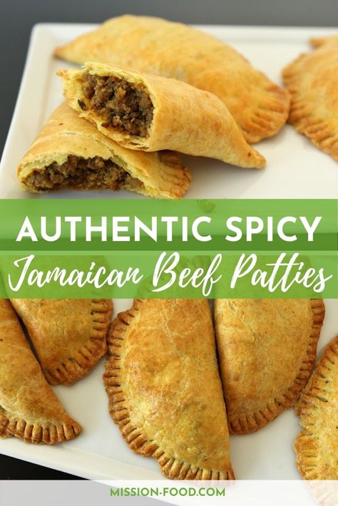 Beef Patties Recipes, Baked Empanadas, Jamaican Beef Patties, Jamaican Patty, Jamaican Cuisine, Jamaican Dishes, Beef Patties, Jamaican Food, Hand Pie