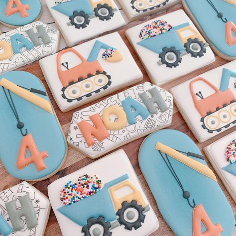 Transportation Cookies Decorated, Construction Cookies Decorated, Truck Cookies Decorated, Sugar Cookies Kids, Transportation Cookies, Cookie Themes, Truck Cookies, Construction Cookies, Construction Theme Birthday Party