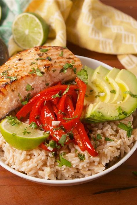 Cilantro Lime Salmon Bowls Vertical Grilled Salmon Dinner, Easy Salmon Dinner, Cilantro Lime Salmon, Salmon Dinner Recipes, Salmon Bowls, Best Healthy Dinner Recipes, Lime Salmon, Salmon Bowl, Seafood Recipes Healthy