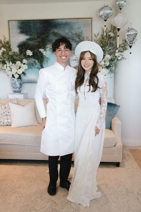 It Girl Wedding, Henry Heart, Vietnamese Tea Ceremony, Vietnamese Wedding Dress, Vietnamese Tea, Tea Ceremony Dress, Wedding Ao Dai, Vietnamese Wedding, Chinese Tea Ceremony