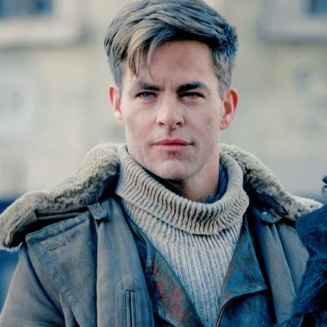 Diana ⎊ on Twitter: "Wonder Woman and Steve Trevor… " Chris Pine Haircut, Chris Pine Hair, Steve Trevor, Undercut Men, Braided Bangs, Funky Hairstyles, Dc Movies