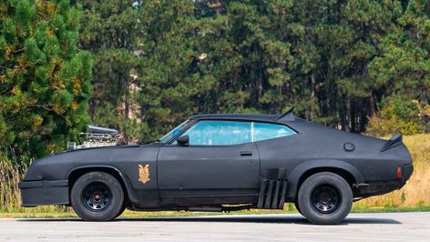 Mad Max Interceptor Pursuit Special – The Perfect Daily Driver For 2020 Mad Max Interceptor, Mad Max Film, Famous Movie Cars, Apocalypse Movies, New Mustang, The Road Warriors, Car Max, Jump Seats, Mustang Mach 1