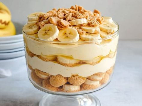 Magnolia Banana Pudding, Magnolia Bakery Banana Pudding Recipe, Magnolia Bakery Banana Pudding, Banana Pudding Recipe, Pudding Parfait, Magnolia Bakery, Trifle Bowl, Magnolias Bakery, Nilla Wafers