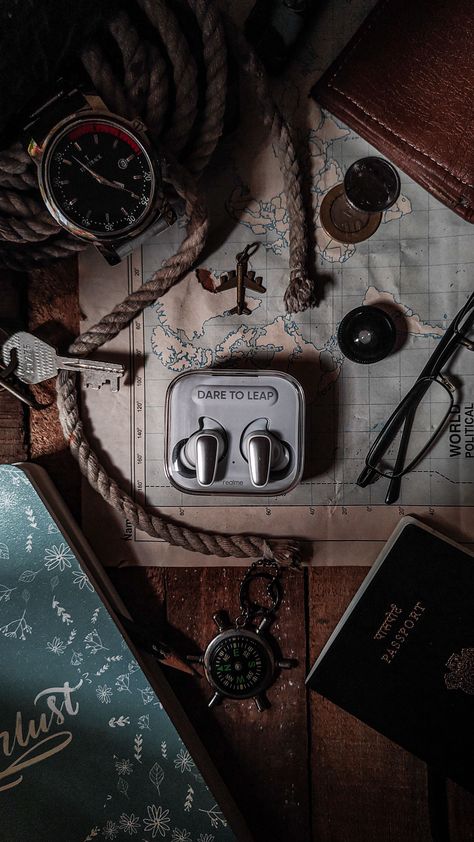 This is a flatlay photo of my earphones. I shot this on my phone. Tried to give it a rustic feel, and tried keeping the light a lil moody Photography With Phone, Functional Home Office, Home Office Designs, What's In My Backpack, Designers Home, Flat Lay Photos, Man Office, Office Decorations, Bushcraft Camping