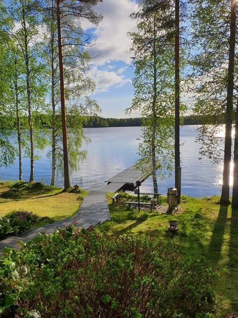 Beautiful day on the water. Country List, Lev Livet, Happy Weekend Quotes, Lakeside Living, Weekend Quotes, Haus Am See, Green Country, Lake Living, Countries In The World