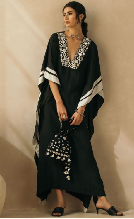 Fashion Long Dresses, Sureena Chowdhri, Kaftan Designs, Fashion Art Prints, Kaftan Style, Dress Stores Online, Fashion Attire, Indian Fashion Dresses, Abaya Fashion