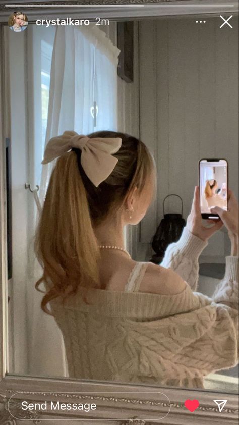 Ribbon Hairstyle Ponytail, Ponytails For School, Angel Attire, Ponytail With Bow, Ponytail Aesthetic, Leah Core, Volleyball Hair Bows, Ribbon Ponytail, Track Hairstyles