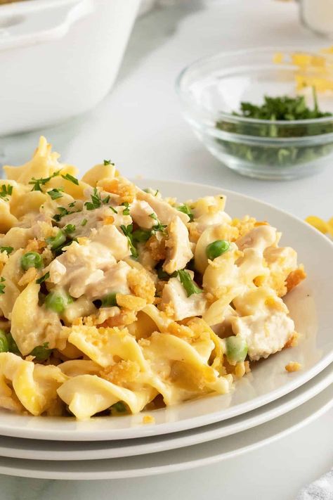 Looking for a way to use up your leftover turkey? This creamy turkey casserole is guaranteed to hit the spot. Creamy Turkey Casserole, Turkey Hotdish Casseroles, Turkey Noodle Casserole Recipes, Turkey And Noodles, Turkey Casserole Recipes, Chicken And Vegetable Bake, Turkey Noodle Casserole, Turkey Casserole Recipe, Weeknight Casseroles