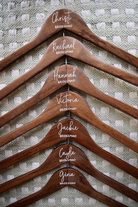 Yogi Wedding, Bridesmaid Hangers Diy, Diy Wedding Hangers, Bordeaux Wedding, Custom Wedding Hangers, Hangers Wedding, Bridal Party Hangers, Wedding Dress Hangers, Bridesmaid Hangers