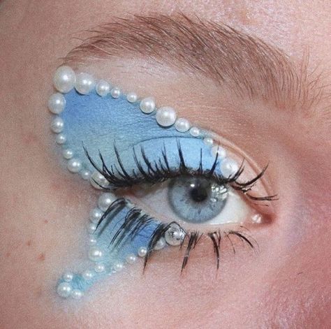 #fashion #cosmetics #ideas #makeup #style #beautiful #modern #yulia #julia #salishcheva Dag Make Up, Elegantes Makeup, Mekap Mata, Butterfly Makeup, Flot Makeup, Cute Eye Makeup, Graphic Makeup, Smink Inspiration, Ethereal Makeup