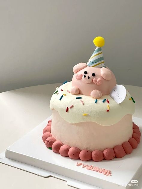 Cute Pig Cake, Birthday Cake Korean, Korea Cake, Cake Cafe, Korean Cake, Pig Cake, Mini Cakes Birthday, Creative Birthday Cakes, Simple Birthday Cake