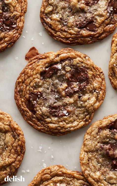 If you've been wondering what to bake with bananas and chocolate chips, we've got the answer: banana chocolate chip cookies. They're perfectly chewy on the interior with just-right crispy edges, and are packed with puddles of gooey chocolate and delicious banana flavor. Bake With Bananas, What To Bake, Banana Pudding Cookies, Banoffee Pie Recipe, Banana Pudding Poke Cake, Banana Chocolate Chip Cookies, Banana Oatmeal Cookies, Banana Cookies, Chocolate Chip Banana Bread