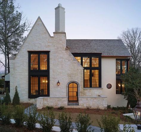 White Exterior Houses, Farmhouse Exterior Design, French Estate, European Cottage, Cottage Exterior, Casas Coloniales, French Architecture, Modern Farmhouse Exterior, Inviting Home