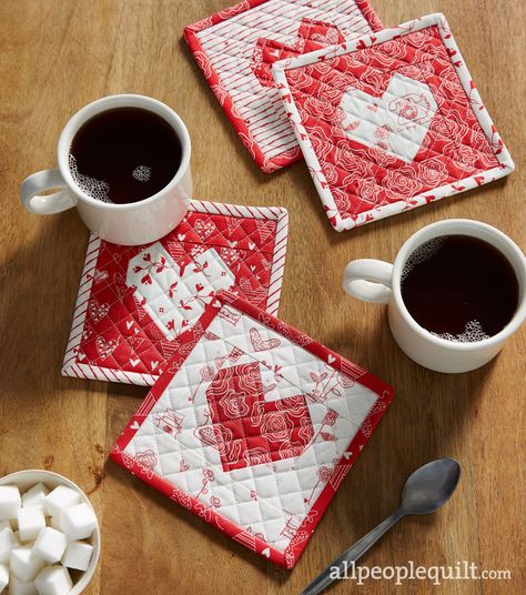 Valentine Quilting Projects, Valentine Placemats Patterns, Coffee Mug Rugs Free Pattern, Valentine Coasters Diy, Mug Rug Quilt Patterns, Heart Mug Rugs Patterns Free, Quilted Valentine Projects, Heart Sewing Projects, Sew Valentine Projects