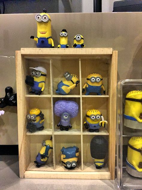 Behave!!!! Minions Mcdonalds, Minions Merchandise, Nom Noms Toys, Bday Wishlist, Despicable Me, Store Display, Cool Items, Nom Nom, Birthday Ideas