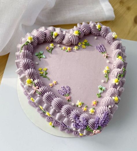 Flower Themed Cake, Kitchen Princess, Lavender Theme, Happy 19th Birthday, Fully Booked, 19th Birthday, Spring Flower, Themed Cakes, Long Beach