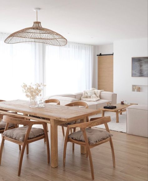 Nordic Dining Chair, Natural Oak Table, Japandi Dining Room Table, Nordic Dining Room Scandinavian Design, Neutral Dining Room Ideas, Costal Dining Rooms, Scandi Dining Room Ideas, Scandivanian Interior, Japandi Dining Area