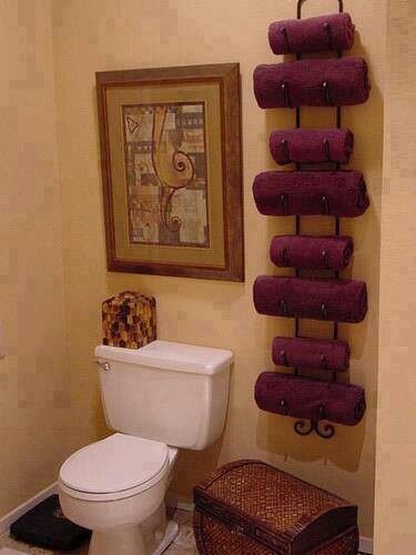 Use a Wine Rack in your Bathroom to fold and store your Bath Towels. Looks real pretty too. Wine Rack Towel Holder, Smart Tiles, Decor Hacks, Wine Bottle Holders, Diy Life Hacks, Guest Bath, Boho Home, Towel Holder, Bathroom Organization