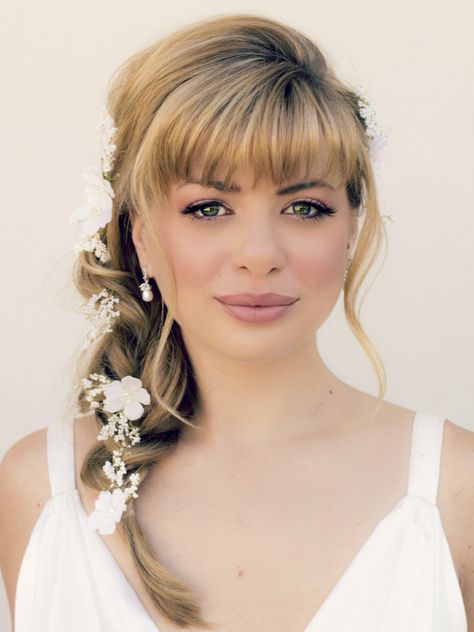 Half Up Half Down Wedding Hair With Bangs, Bridal Hairstyles With Bangs, Wedding Bangs, Side Plait, Half Up Curls, Hairstyles Bangs, Football Wedding, Medium Length Hair With Bangs, Wedding Hairstyles Medium Length