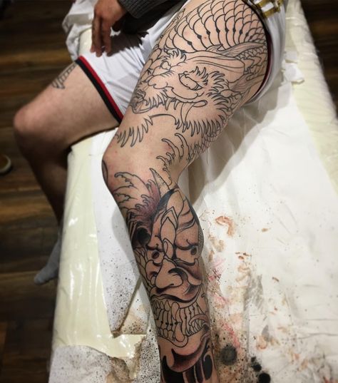 Photo by (mr.green35_blacklove_tattooart) on Instagram | #inprogress#outline#line#japanese#japanesetattoo#sleeve#complete#leg#legtattoo#tattoo#tattooart#tattooartist#dragon#dragontattoo#hannya#hannyamask#lotus#lotustattoo Dragon Tattoo Linework, Japanese Dragon Leg Tattoo, Around Leg Tattoo, Dragon Leg Tattoo, Tattoo Linework, Japanese Dragon Tattoo, Tattoo Aesthetic, Dragon Tattoos, Beautiful Tattoo