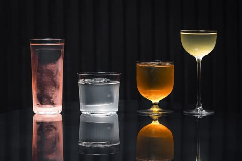 The best cocktail bars in London in 2024 Clare Smyth, Compton Street, Bars In London, Perfect Martini, Best Cocktail Bars, American Bars, Glass Photography, Colorful Cocktails, Restaurants In London