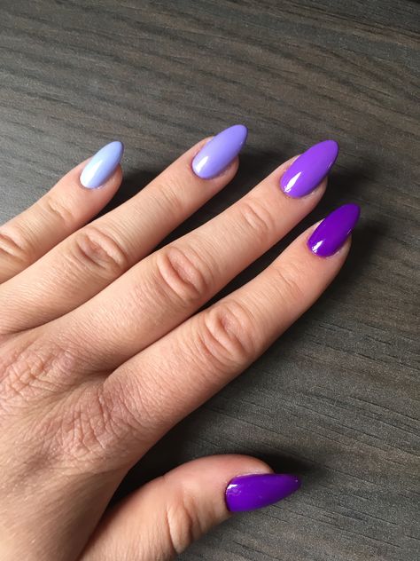 Mal Nails Descendants, Mal Costume, Wedding Day Nails, Purple Ombre Nails, Aesthetic Nails, Nail Colours, Get Nails, Purple Ombre, Purple Nails