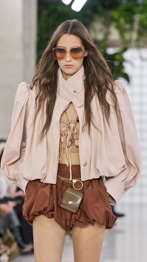 Isabel Marant Style, Chloe Fashion, Spring 2025, Weird Fashion, Fashion Capsule, Fashion Week Runway, Spring Street Style, Glamour Fashion, Model Life