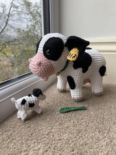 12 Crochet Cow Patterns Cow With Calf, Cow Patterns, Crochet Farm Animals, Crocheted Cow Pattern, American Crochet, Cow Ears, Amigurumi Cow, Easy Crochet Animals, Crochet Cow